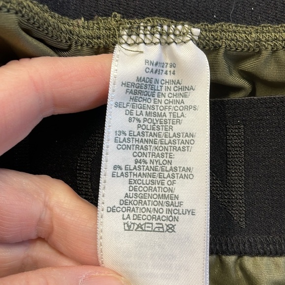 True Religion Green Performance Mesh Leg Leggings Size Large - Picture 6 of 11